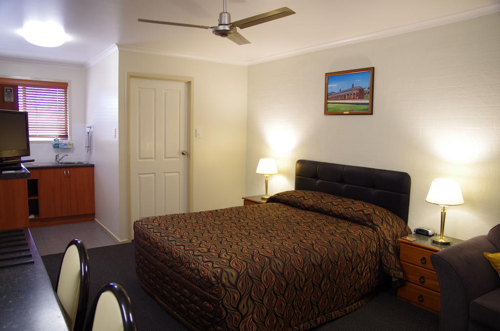 Stannum Lodge Motor Inn Станторп Номер фото